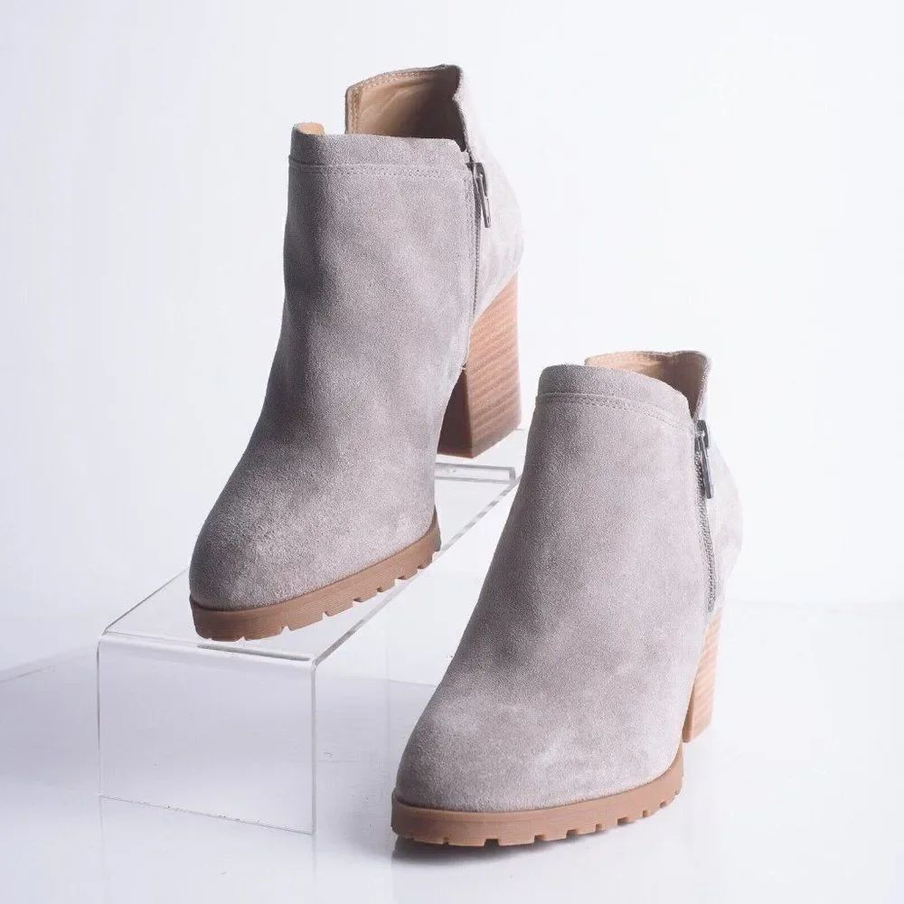 Lucky Brand Womens Noryn Gray Suede Ankle Boots heeled Booties US 10 EU 42 NWOT